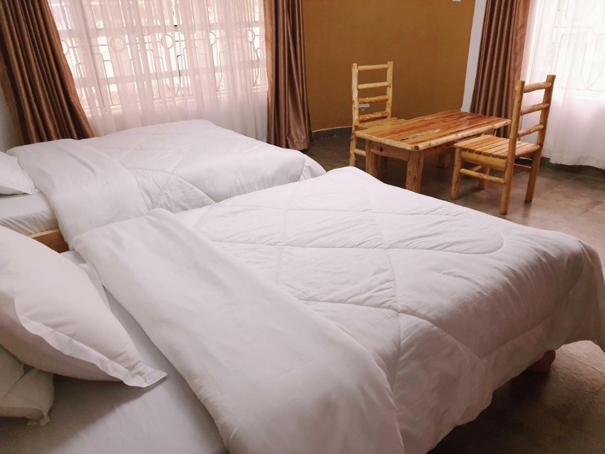 Merinja Guest House ไนวาชา ภายนอก รูปภาพ